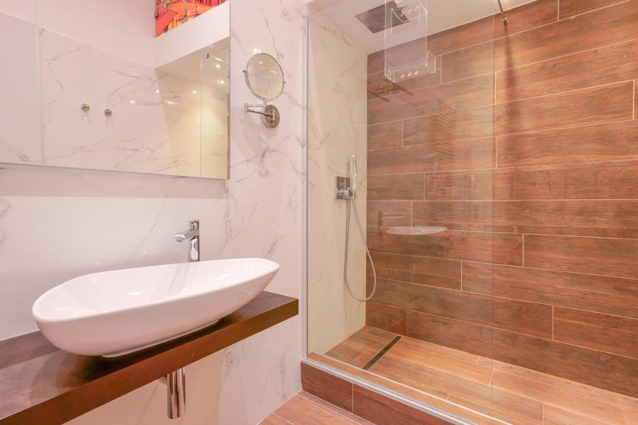 Attico Di Via D'Azeglio Bed & Breakfast Bologna Ngoại thất bức ảnh