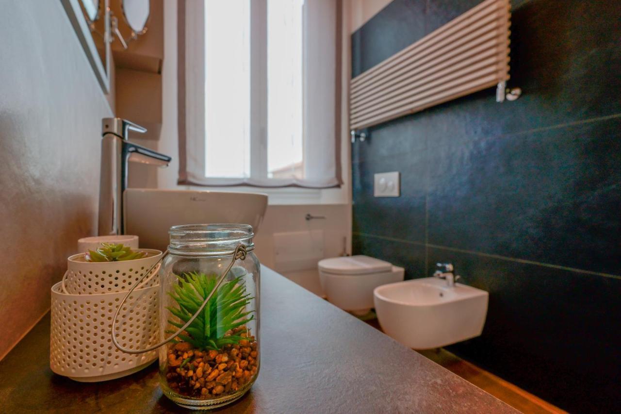 Attico Di Via D'Azeglio Bed & Breakfast Bologna Ngoại thất bức ảnh