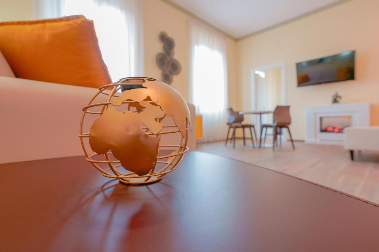 Attico Di Via D'Azeglio Bed & Breakfast Bologna Ngoại thất bức ảnh