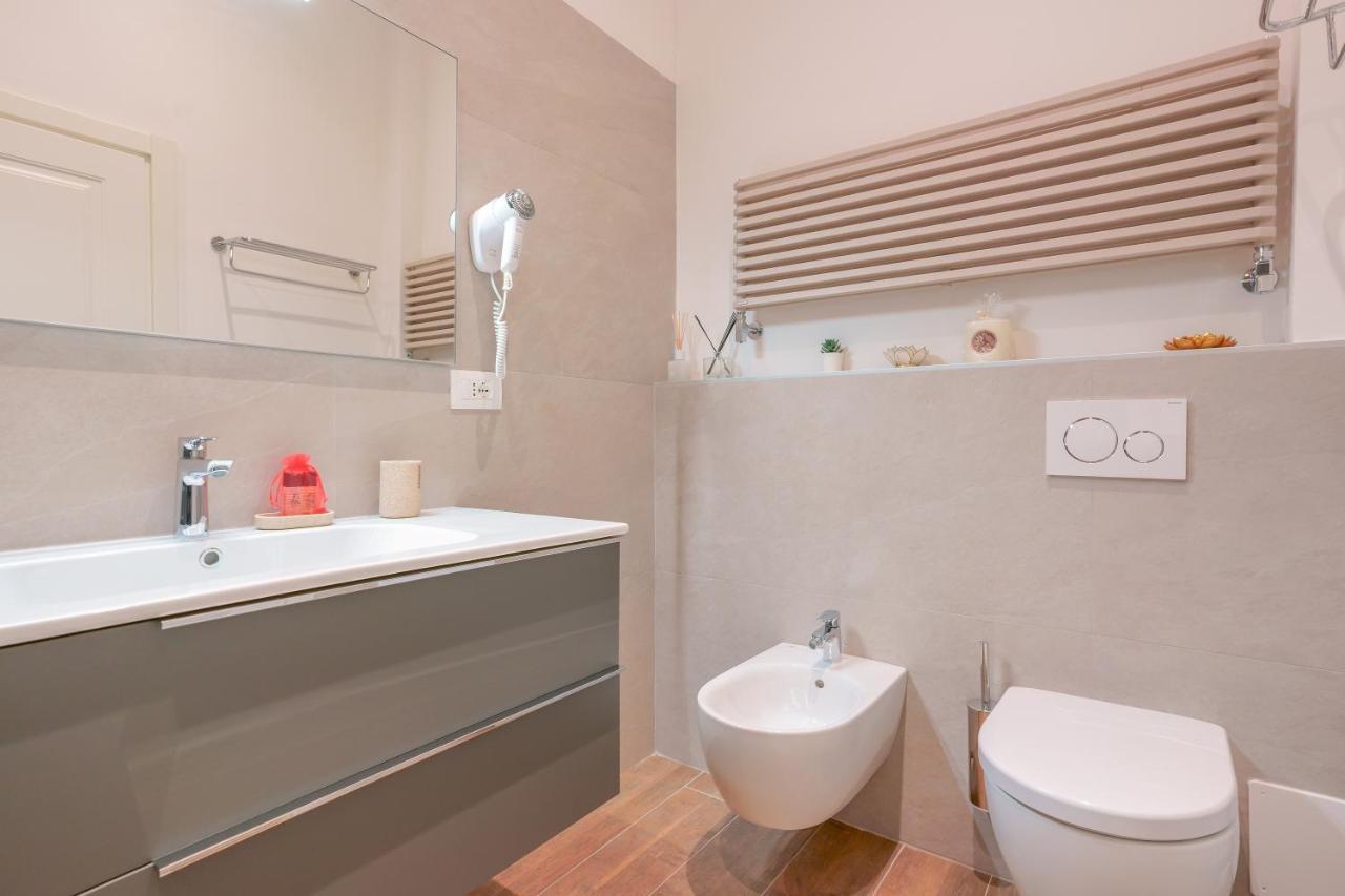 Attico Di Via D'Azeglio Bed & Breakfast Bologna Ngoại thất bức ảnh