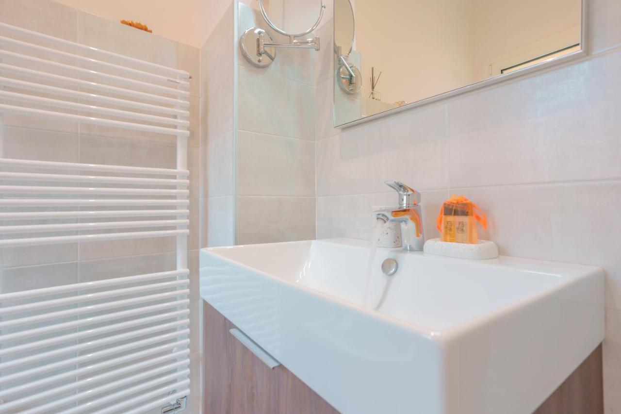 Attico Di Via D'Azeglio Bed & Breakfast Bologna Ngoại thất bức ảnh